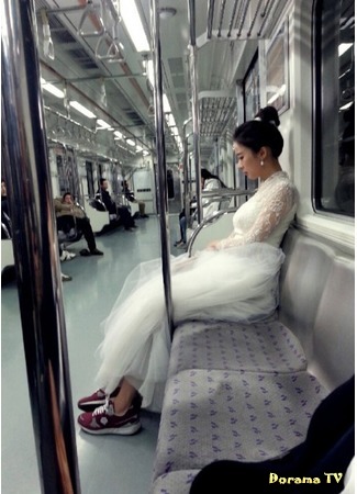 дорама Drama Special: Bride in Sneakers (Невеста в кроссовках: Wundonghwareul Sineun Sinbu) 14.01.15