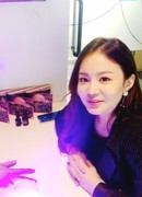 Lee Hi V Live