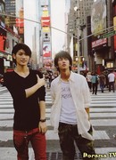 HT N Y no Chushin de Nabe wo Tsutsuku