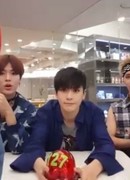 NCT V LIVE