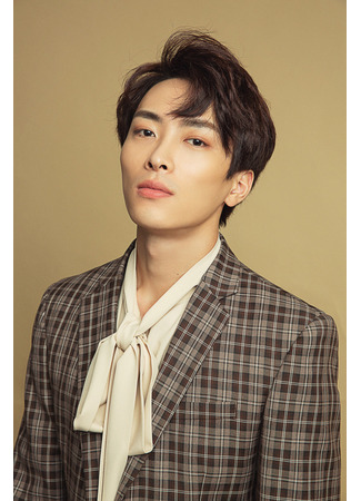 Актер Лю Цзы И 17.09.25