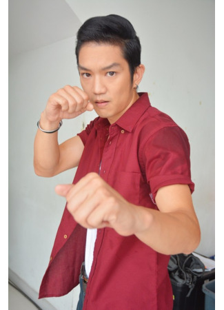 Актер Топ Натакон Трайкитсаявет 22.09.25