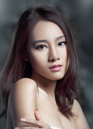 Актер Лун Синь Юэ 09.10.25