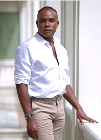 Актер Джеймс Расамикхэа Факелон 09.10.25