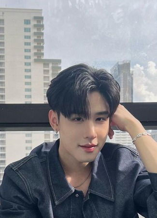 Актер Рю Пхутипхат Пхуттхонамочай 11.10.25