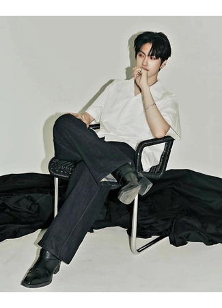 Актер Ким Пхонсатон Ситтипхан 11.10.25