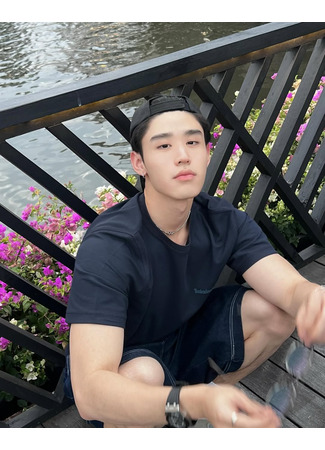 Актер Рю Пхутипхат Пхуттхонамочай 18.10.25