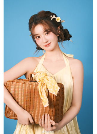 Актер Юань И 22.10.25