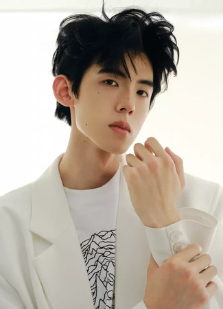 Актер Ван И Чжоу 28.10.25