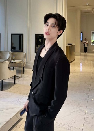 Актер Дэн Пхалапхон Кхунчарен 18.11.25