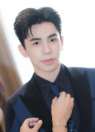 Актер Ки Ниват Накнуан 21.11.25