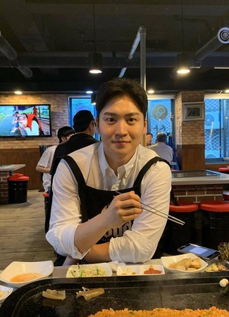 Актер Ан Сын Хван 01.12.25