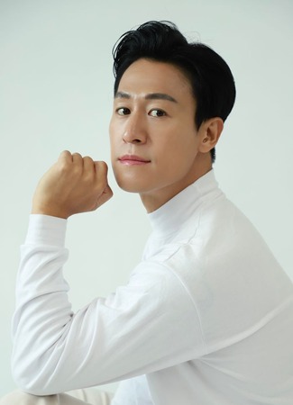 Актер Ан Тхэ Гён 02.12.25