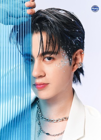 Актер Ган Ратчанон Рыэнпхет 12.12.25